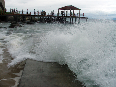 点击放大鼠标滚轮控制大小